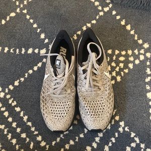 Nike Pegasus running shoes 7.5 Grey/Black